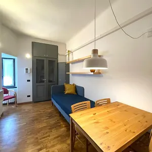 Hotel apartamentowy Easy - And Navigli, Mediolan
