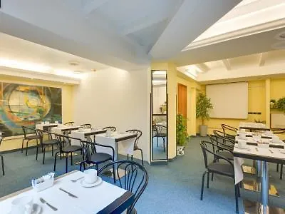 Hotel Roxy Milan 3*,